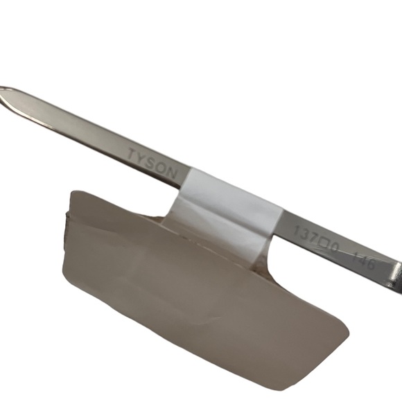 Steve Madden Tyson Sunglasses - Picture 4 of 4